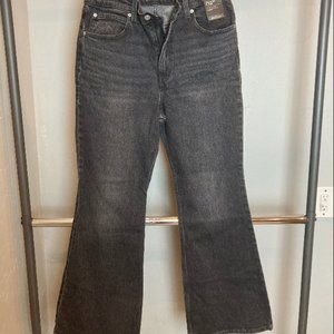 NEW Levi’s 70’s High Flare Black Jeans (31 X 32)